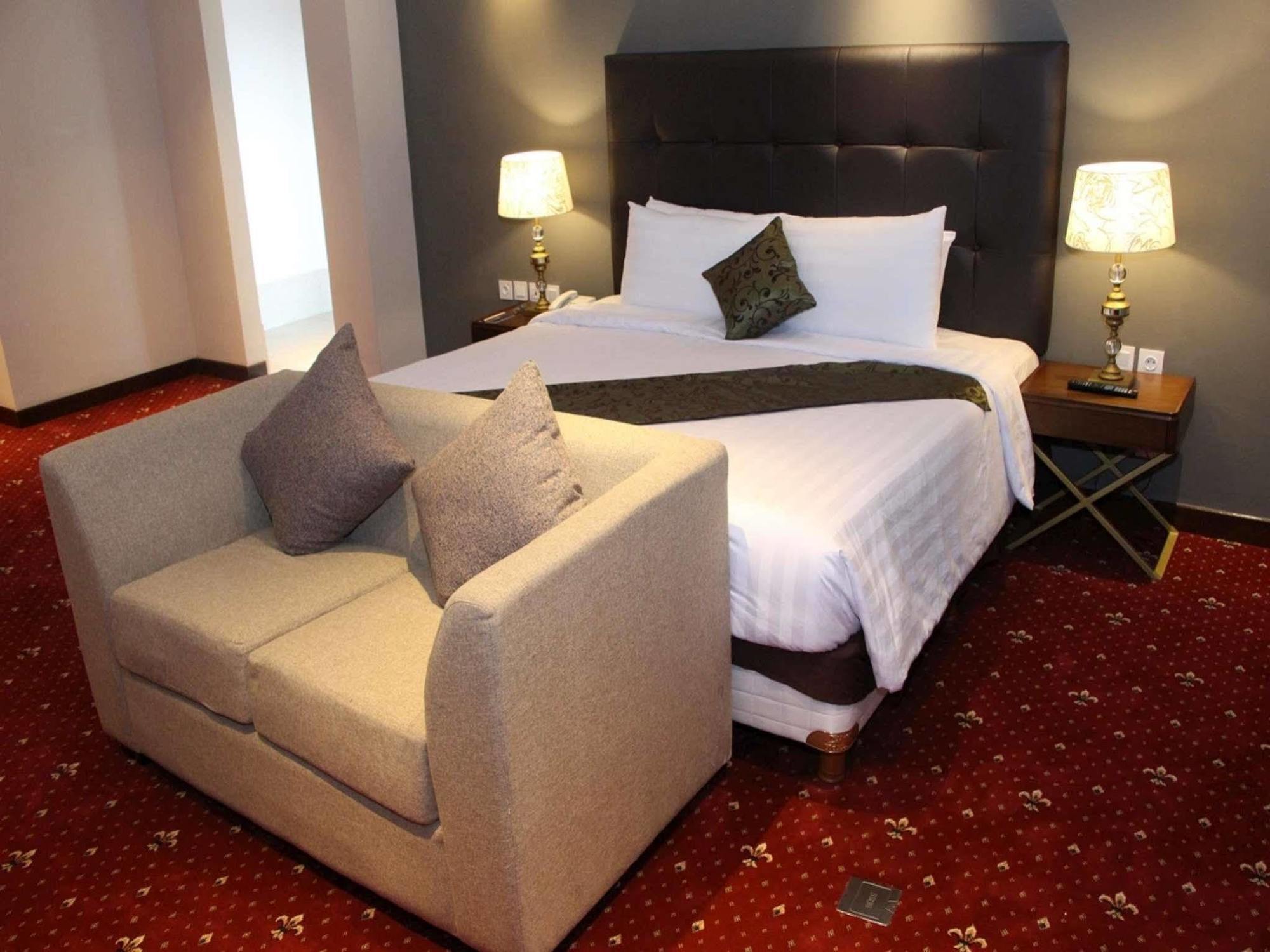 Swiss-Belhotel Богор Экстерьер фото
